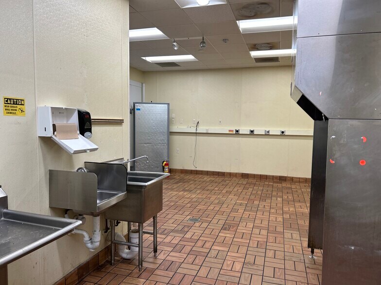 More Photos Of 2400 Roby Rd, Stoughton Service Station For Sale