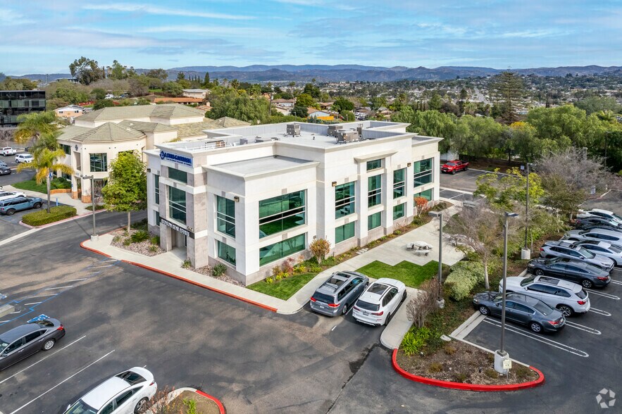 More Photos Of 940 Canterbury Pl, Escondido Office For Lease
