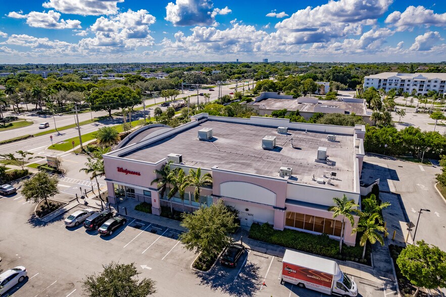 More Photos Of 8053 W Oakland Park Blvd, Sunrise Storefront For Sale