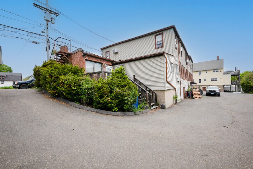 More Photos Of 275 East Ave, Norwalk Office For Sale
