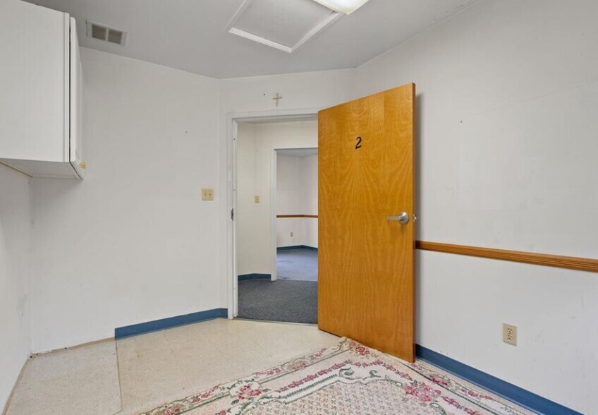 More Photos Of , Montgomery Office For Sale