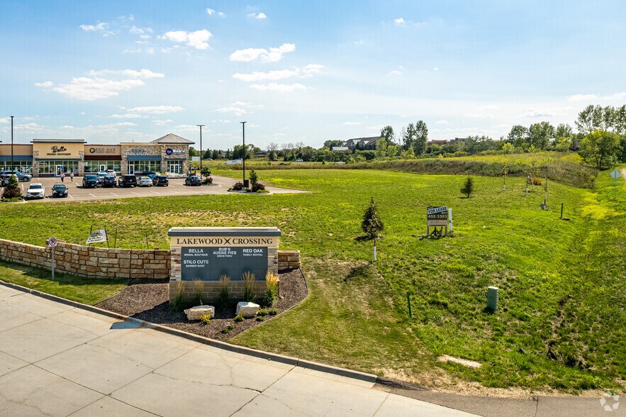 More Photos Of 9931-9947 Hudson Blvd N, Lake Elmo General Retail For Lease