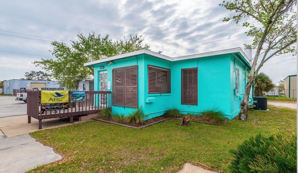 Primary Photo Of 515 Garden St, Titusville Freestanding For Sale