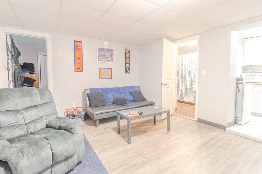 More Photos Of 5801 Lincoln Ave, Export Apartments For Sale