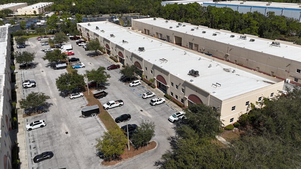 Primary Photo Of 787 Commerce Dr, Venice Warehouse For Lease