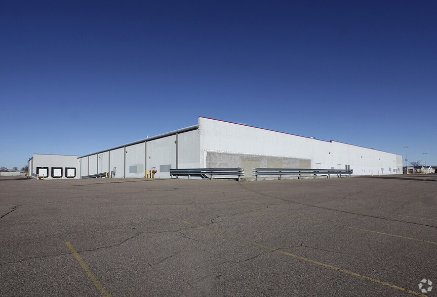 More Photos Of 2400 W 29th St, Greeley General Retail For Lease