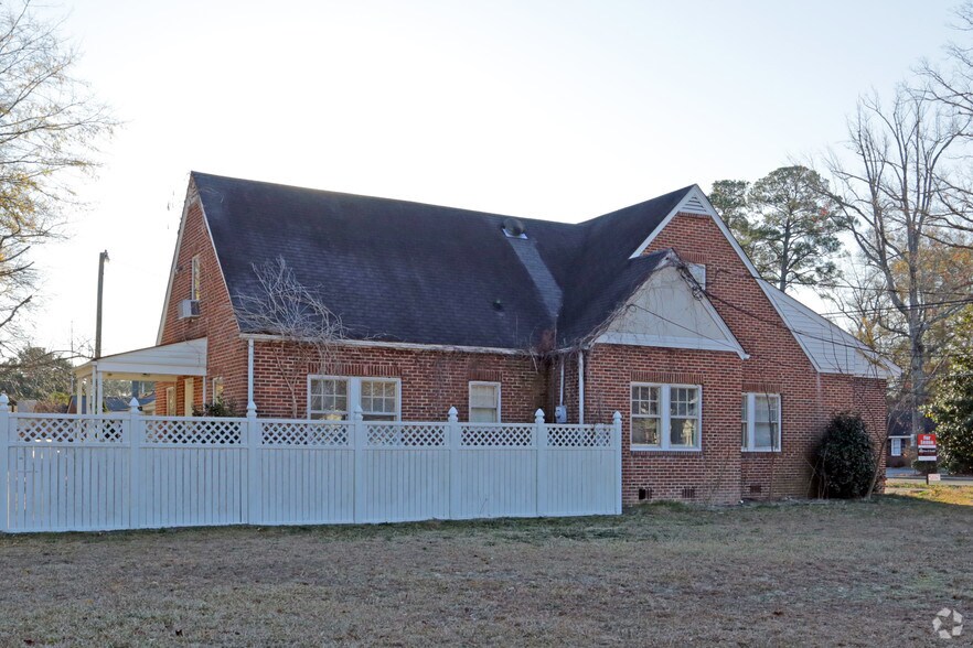 More Photos Of 1505 E Ash St, Goldsboro Office For Sale