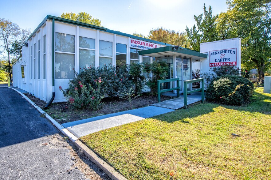 More Photos Of 645 Penniman Rd, Williamsburg Bank For Sale