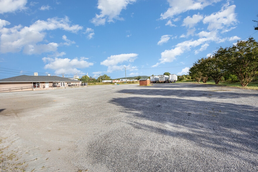 More Photos Of 8850 Statesville Blvd, Cleveland Restaurant For Sale