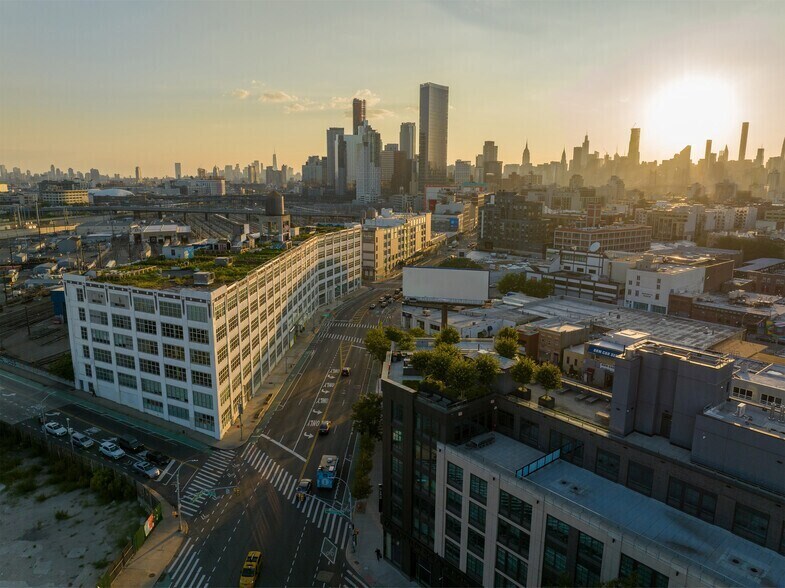 Primary Photo Of 37-20 Northern Boulevard Blvd, Long Island City Flex For Lease