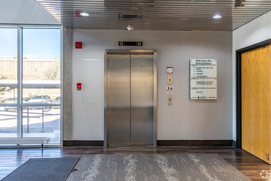 More Photos Of 3630 Sinton Rd, Colorado Springs Office For Lease