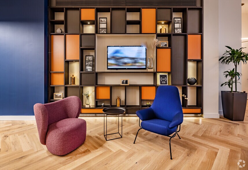 More Photos Of 56 Oxford St, Manchester Office For Lease