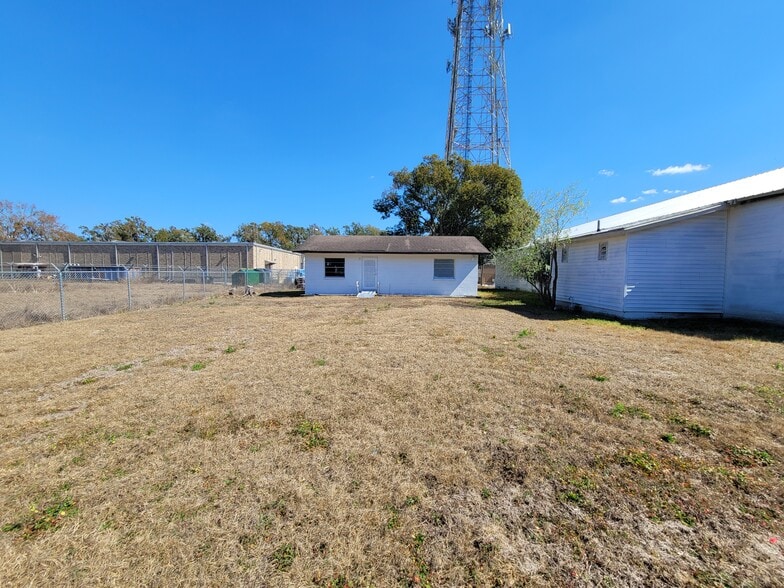 More Photos Of 4830 Gall Blvd, Zephyrhills Flex For Lease