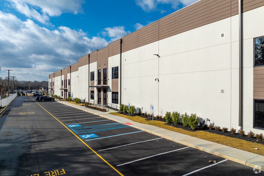 More Photos Of 1863 Lakewood Rd, Toms River Distribution For Lease