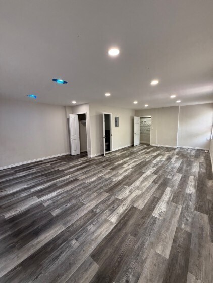 More Photos Of 8220 Roosevelt Ave, Jackson Heights General Retail For Lease