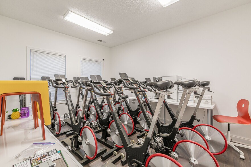 More Photos Of 500 Lanier Ave W, Fayetteville Office For Lease