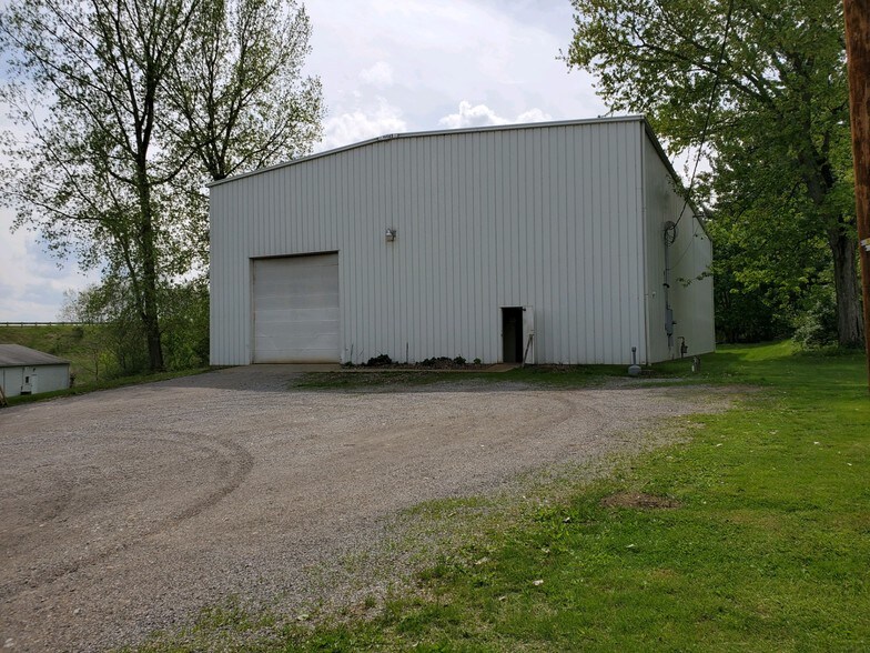 More Photos Of 4 Washington St, Leetonia Warehouse For Lease