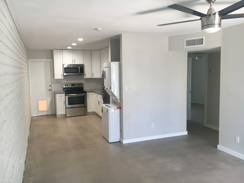 More Photos Of 718 W Hazelwood St, Phoenix Apartments For Sale