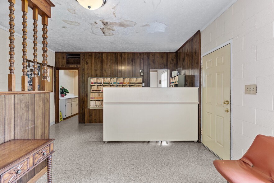 More Photos Of 3522 James B White Hwy, Whiteville Veterinarian Kennel For Sale