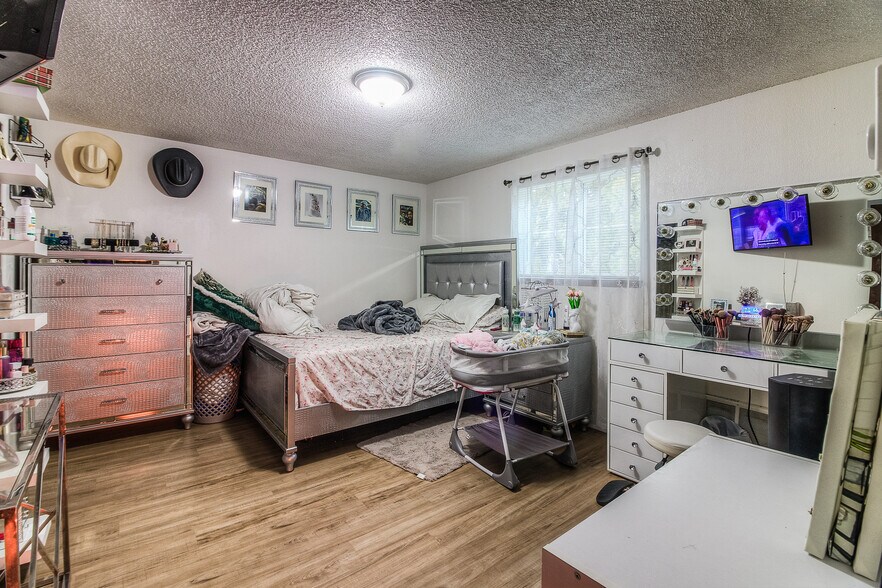 More Photos Of 1704 S 12th Ave, Yakima Apartments For Sale
