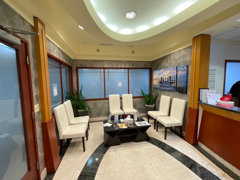 More Photos Of 2550 S Douglas Rd, Coral Gables Medical For Lease