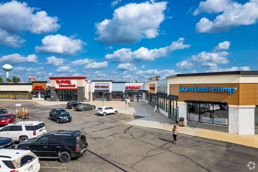 More Photos Of 1290-1300 Salem Rd SW, Rochester General Retail For Lease
