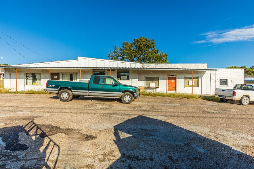 More Photos Of 400 Highway 22, Clifton Storefront Retail Office For Lease
