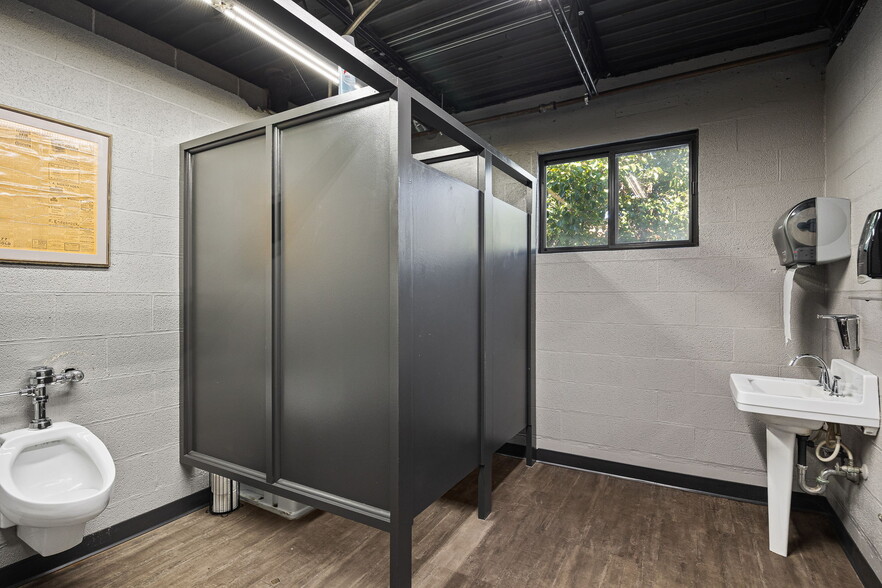 More Photos Of 2302 Highly St, Saint Joseph Warehouse For Sale