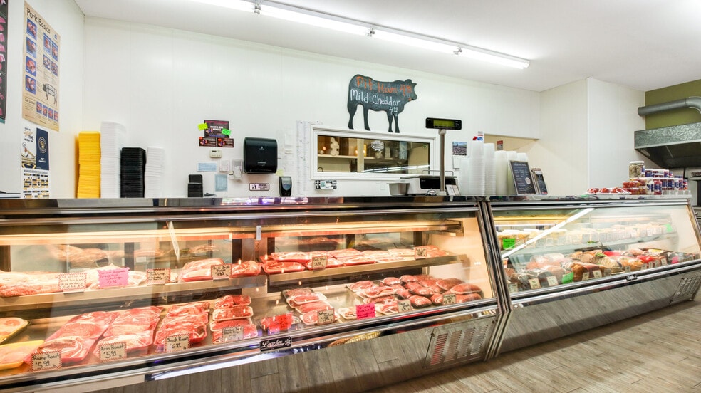 More Photos Of 909 W Main St, Cameron General Retail For Sale