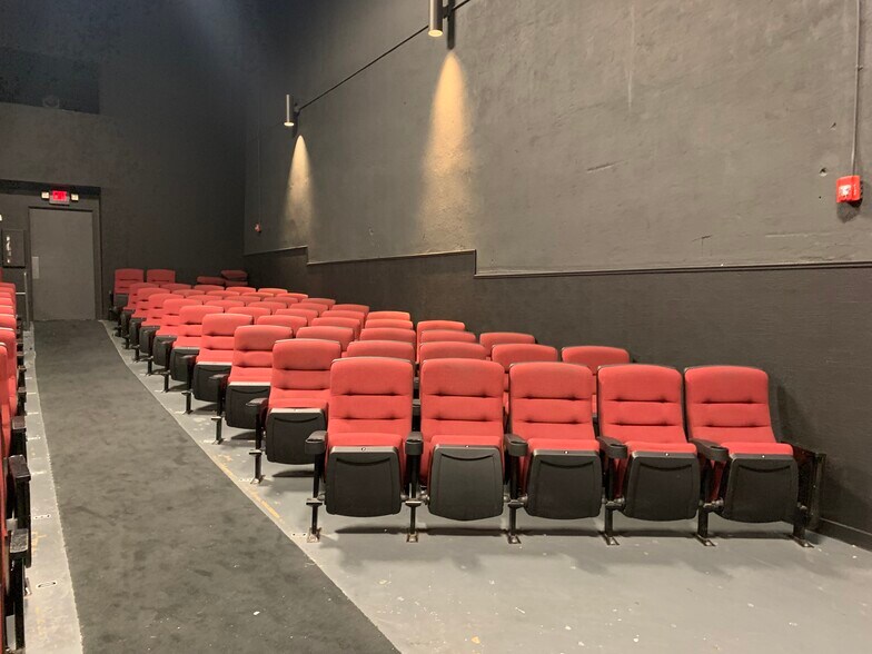More Photos Of 1009 Halsell St, Bridgeport Theater Concert Hall For Sale