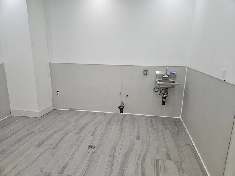 More Photos Of 1025 Pacific St, Brooklyn Loft Creative Space For Lease