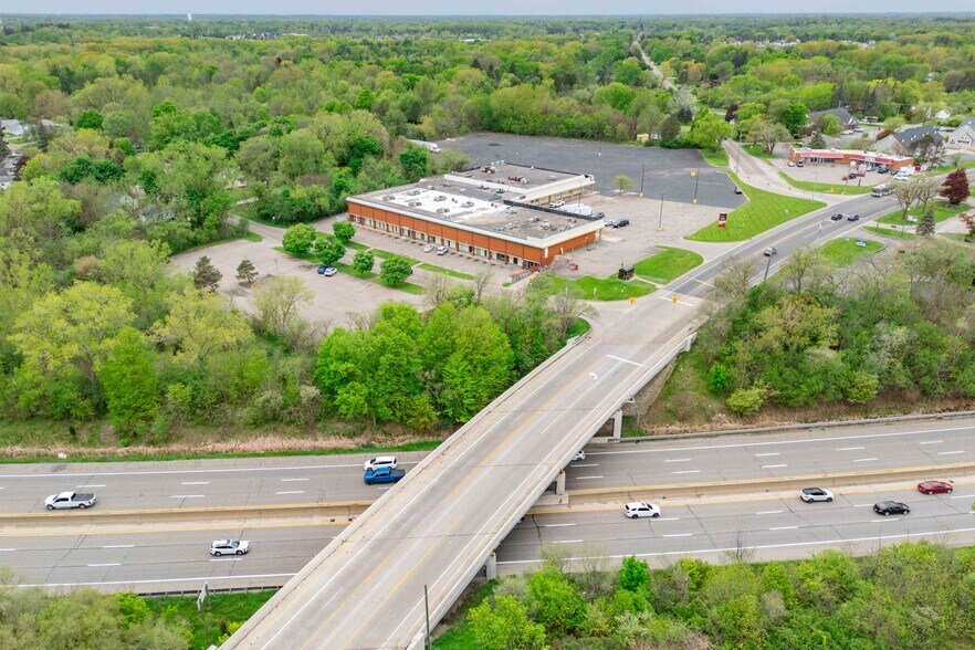 More Photos Of 3467-3575 Beecher Rd, Flint Freestanding For Sale