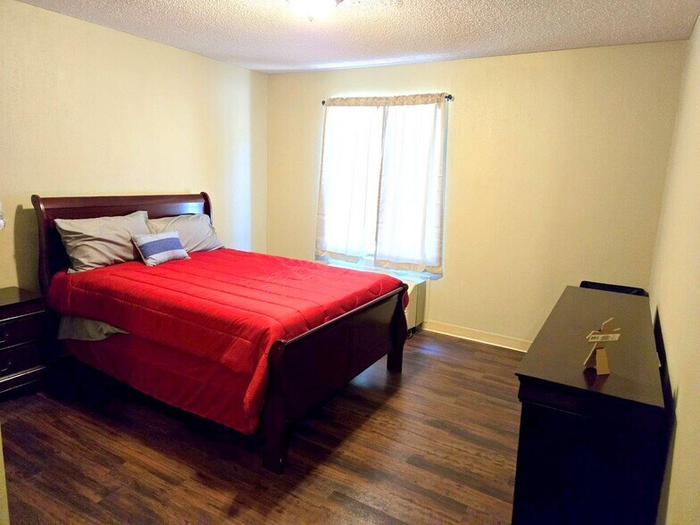 More Photos Of 203 Interstate Dr, Covington Healthcare For Sale