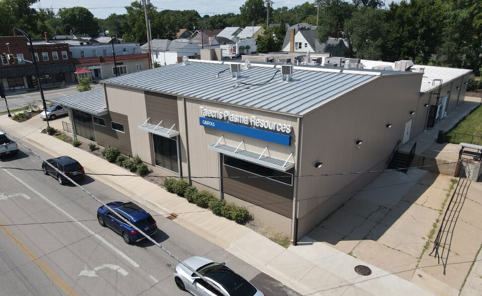 Primary Photo Of 1902 N Sheridan Rd, Peoria Medical For Sale