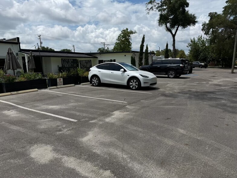 More Photos Of 4703 N Nebraska Ave, Tampa Storefront For Lease