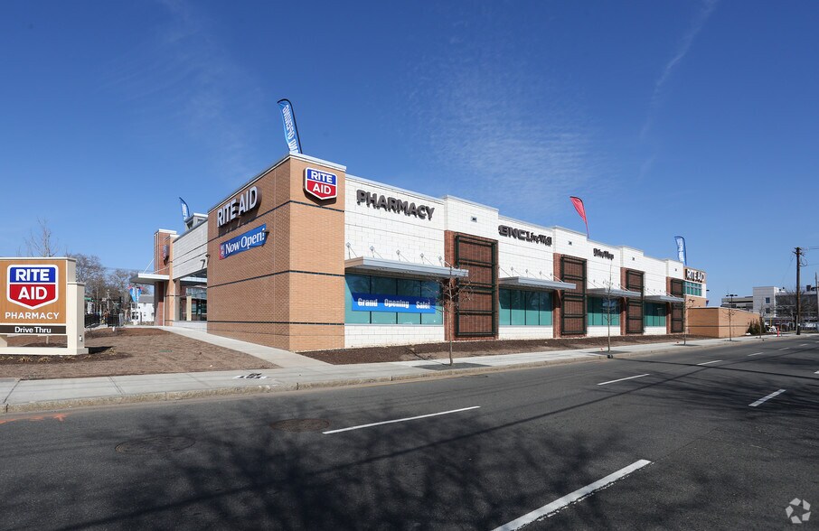 More Photos Of 249 Legion Ave, New Haven Drugstore For Lease