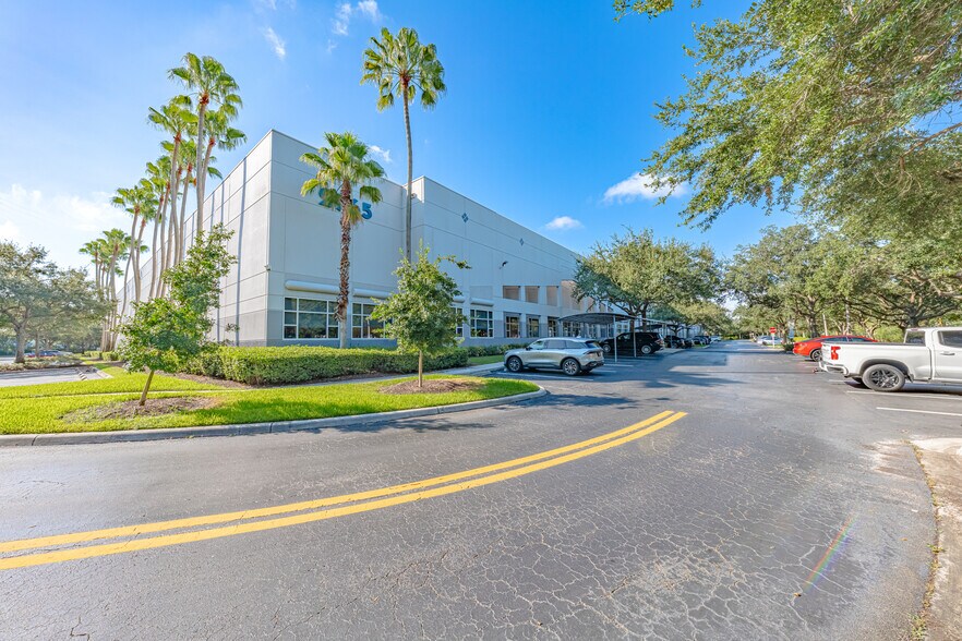 More Photos Of 2965 West Corporate Lakes Blvd, Weston Manufacturing For Lease