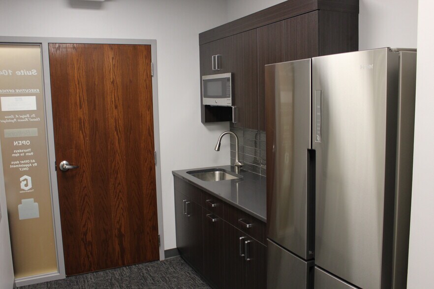 More Photos Of 10791 S 72nd St, Papillion Office For Sale