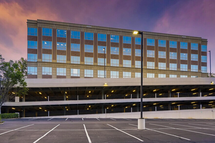 More Photos Of 755 Mount Vernon Hwy NE, Atlanta Medical For Lease