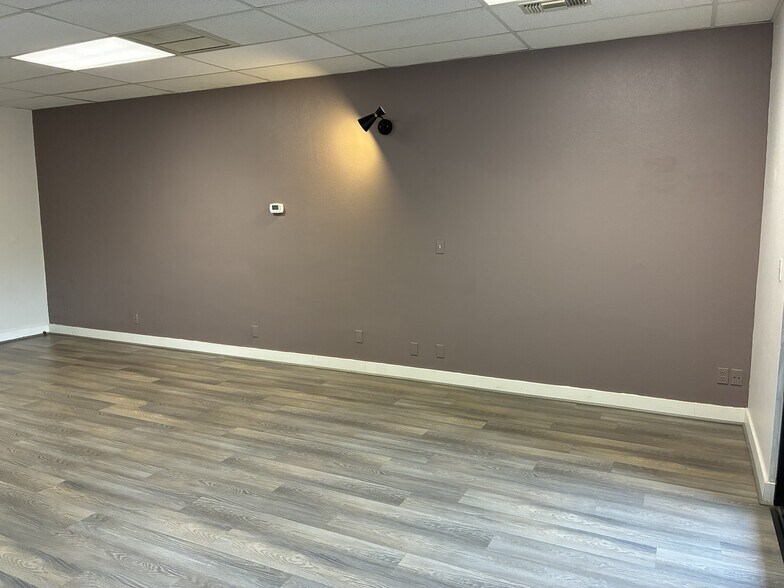 More Photos Of 33 N 1st St, Ashland Medical For Lease