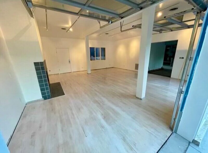 More Photos Of 215 N Mill St, Northport Restaurant For Sale