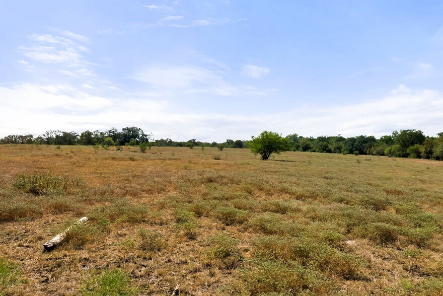 More Photos Of 1272 Old Lytton Springs Rd, Lockhart Land For Sale