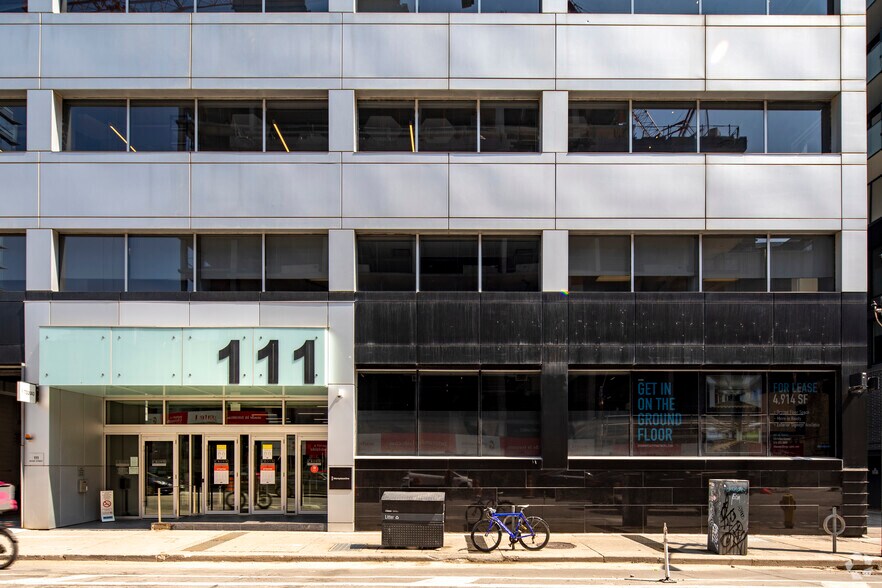 More Photos Of 111 Peter St, Toronto Office For Lease
