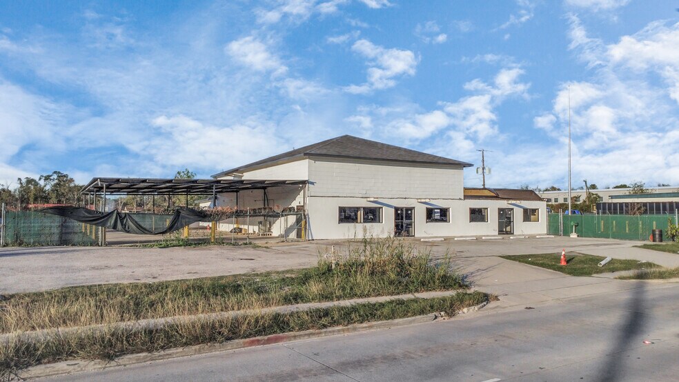 More Photos Of 421 Little York Rd, Houston Truck Stop For Lease