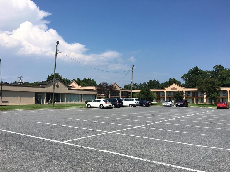 More Photos Of 1540 Ocean Hwy, Pocomoke City Hotel For Sale