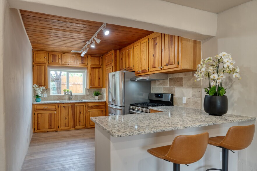 More Photos Of 720-724 School St, Espanola Apartments For Sale