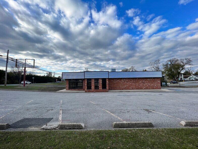 More Photos Of 8457-8459 Fort Smallwood Rd, Pasadena Fast Food For Lease
