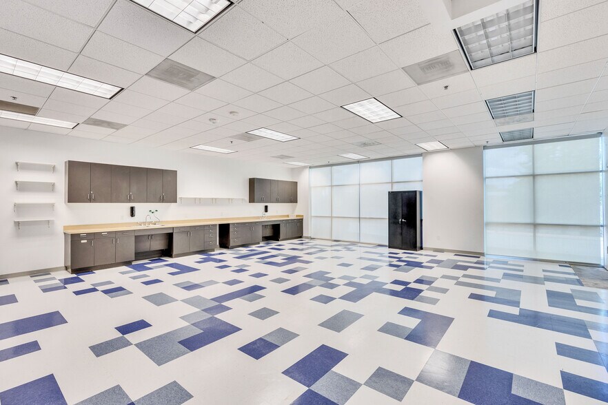 More Photos Of 9100 Hwy 290 E, Austin Research And Development For Sale