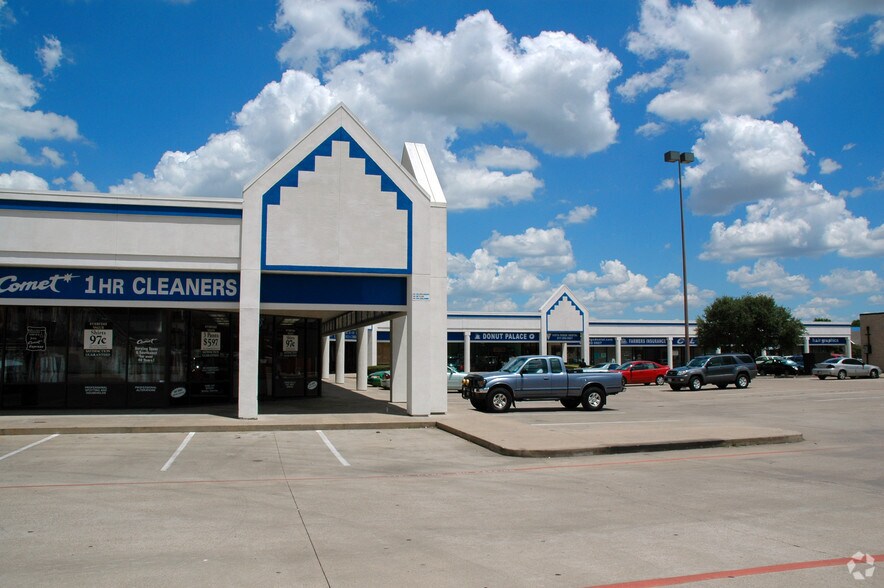 More Photos Of 7455 S Hulen St, Fort Worth Unknown For Lease