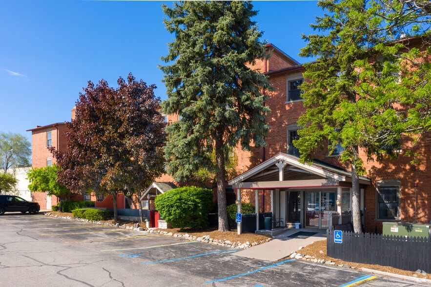 More Photos Of 340 N Main St, Plymouth Office For Lease